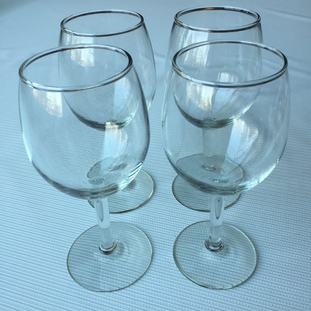 Wine Water Glasses Clear Stemware Drinking Goblets Set of 4 Very Good Condition